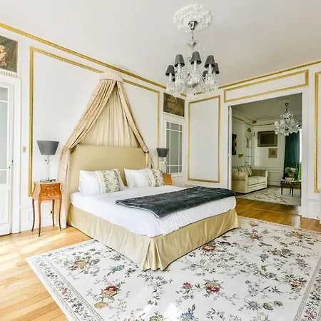 Luxury House In * Parigi